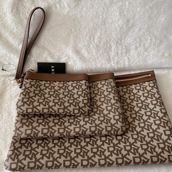 ✨🆕✨Brand New DKNY 3pcs Pouch Set - Picture 1 of 8